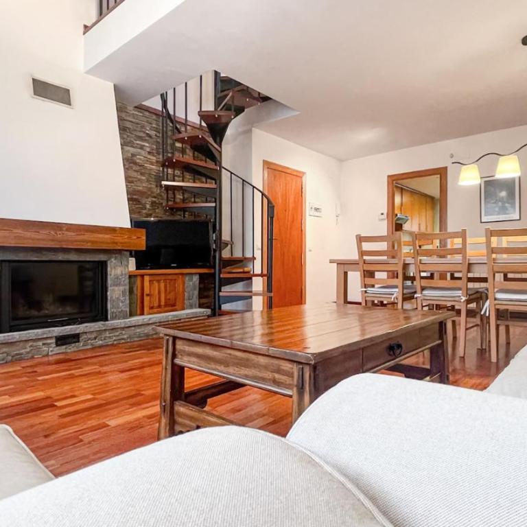 Dúplex con encanto en Puigcerdà: ¡Un lugar único! - Appartement en Duplex - 1