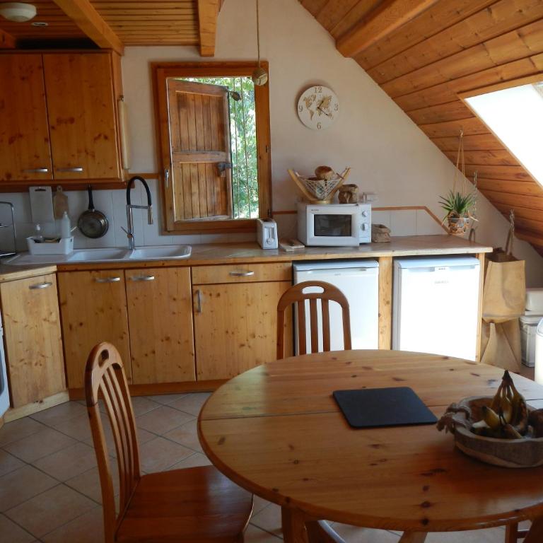 Icebird - Two-Bedroom Apartment - 10