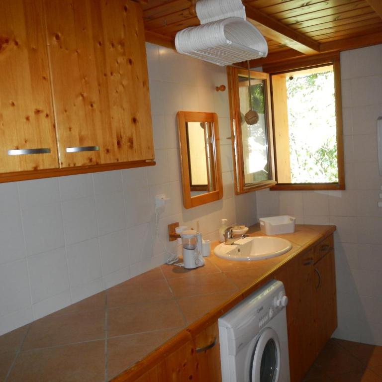 Icebird - Two-Bedroom Apartment - 12