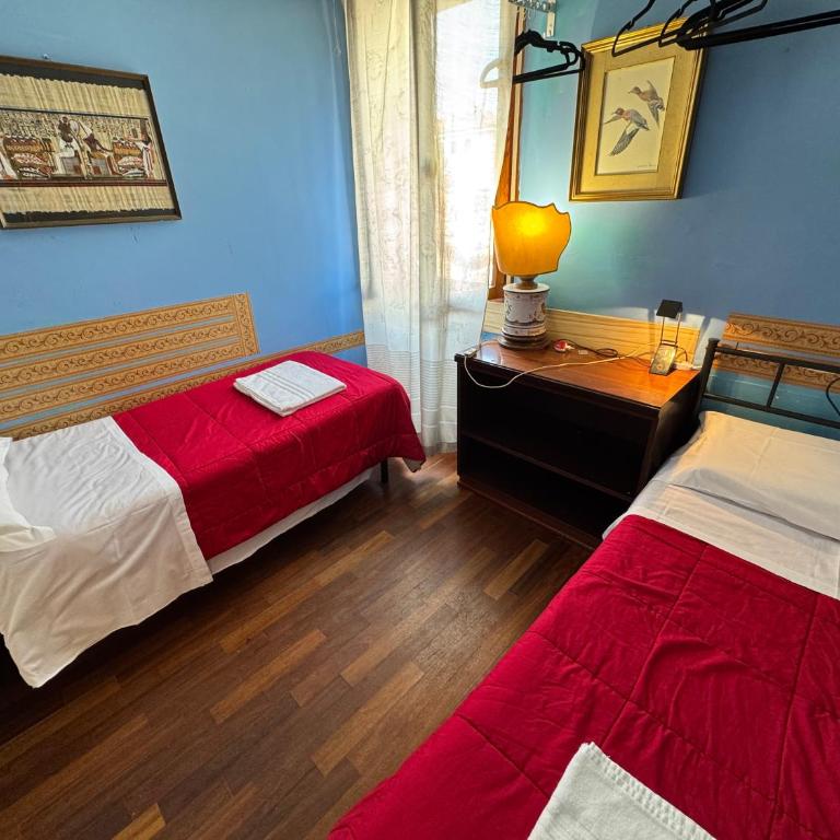 Royal Guest House Venice - Twin Room with Shared Bathroom - 19