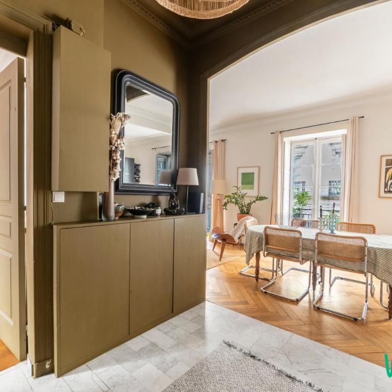 Grand T3 80m² au Cœur de Nantes • Viarme - Apartment - 10