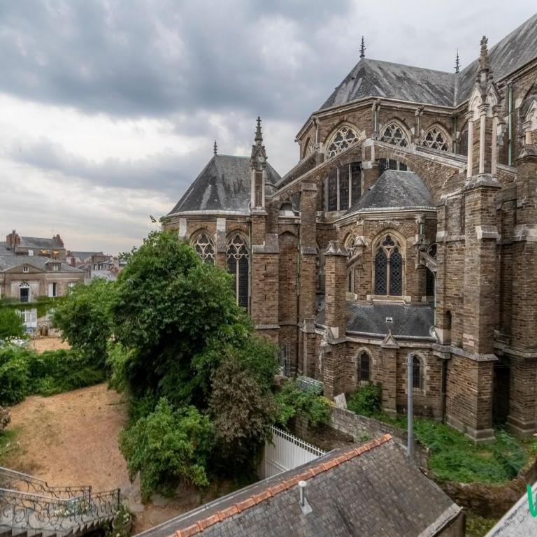Grand T3 80m² au Cœur de Nantes • Viarme - Apartment - 13