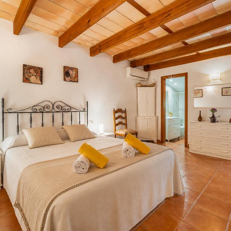 G085 Lorenzo by Mallorca Villa Selection - Five-Bedroom House - 5