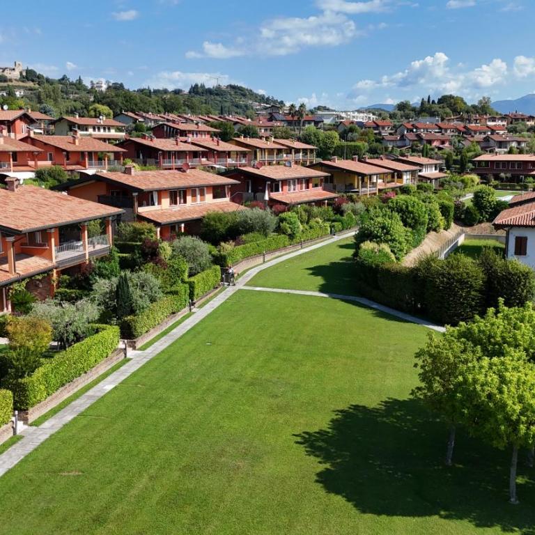 Gardasole family pool, wi-fi, private garden Garda Pleasure By Bookinggardalake - Apartment mit Gartenblick - 14