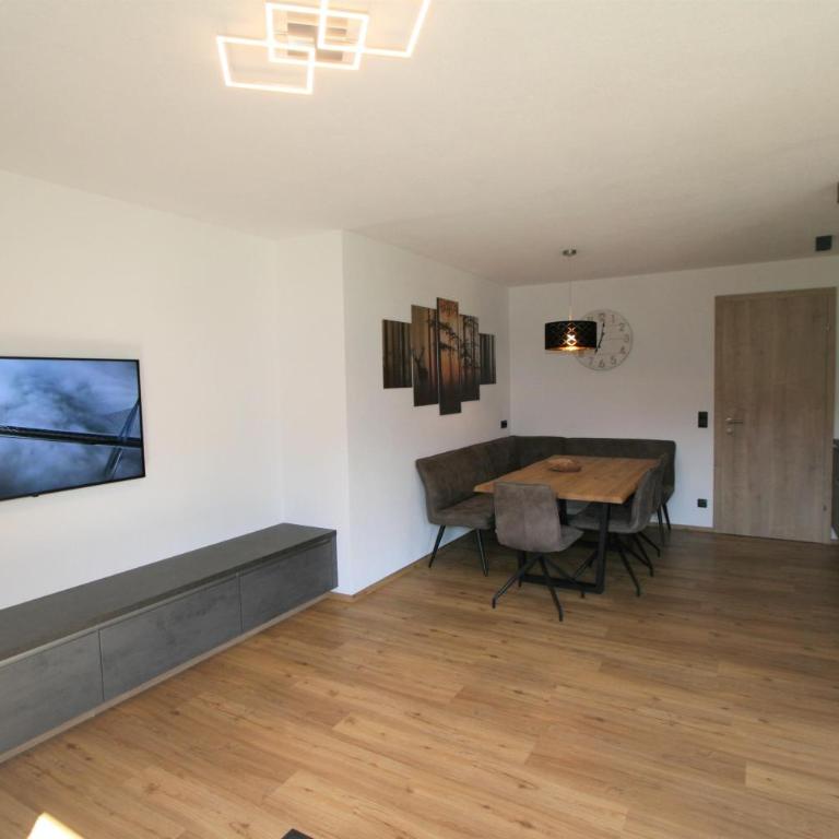 Apartment Georg - Two-Bedroom Apartment - 9