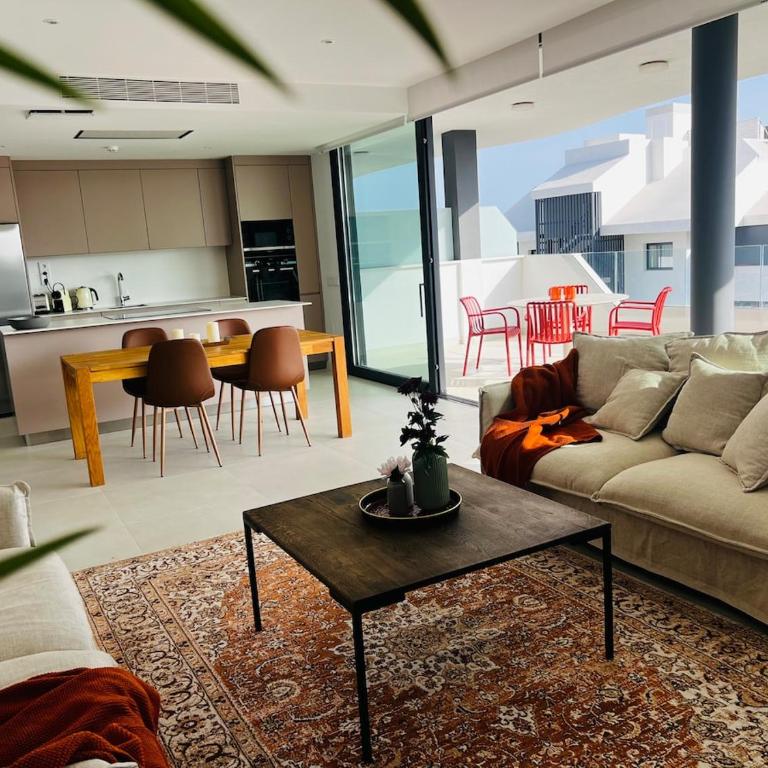 Brand New XL Terrace 2 Bedrooms 2 Bathrooms Pool Parking - Apartamento de 2 dormitorios - 44