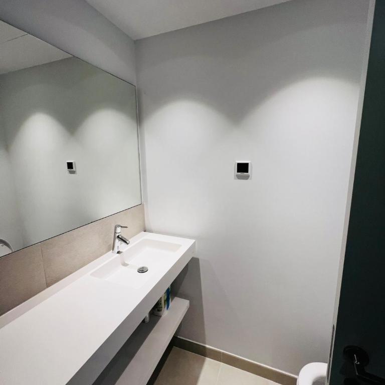 Brand New XL Terrace 2 Bedrooms 2 Bathrooms Pool Parking - Apartamento de 2 dormitorios - 45