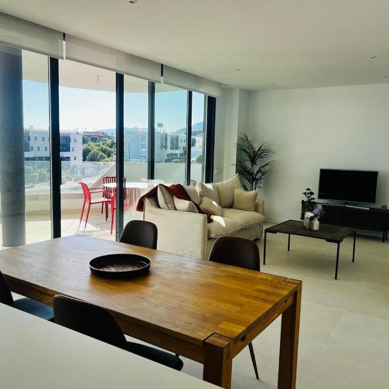 Brand New XL Terrace 2 Bedrooms 2 Bathrooms Pool Parking - Apartamento de 2 dormitorios - 55
