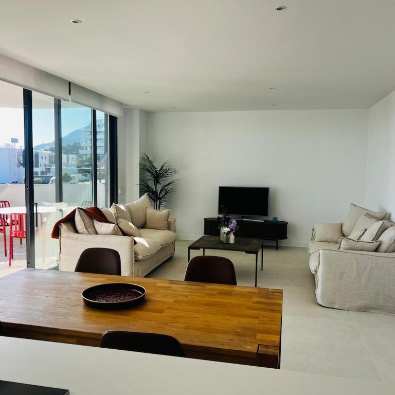 Brand New XL Terrace 2 Bedrooms 2 Bathrooms Pool Parking - Apartamento de 2 dormitorios - 59