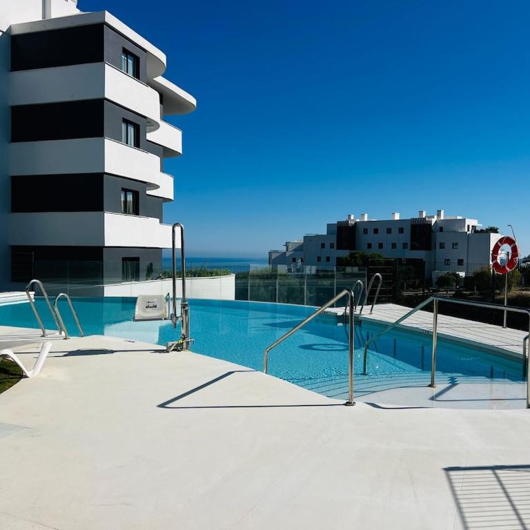 Brand New XL Terrace 2 Bedrooms 2 Bathrooms Pool Parking - Apartamento de 2 dormitorios - 70