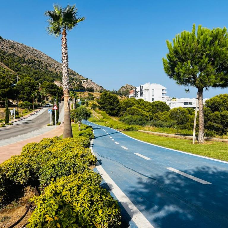 Brand New XL Terrace 2 Bedrooms 2 Bathrooms Pool Parking - Apartamento de 2 dormitorios - 73