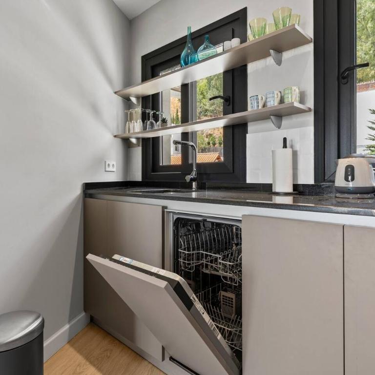 Suite 415 Modern living, two terraces & sea views - Camera Singola - 17