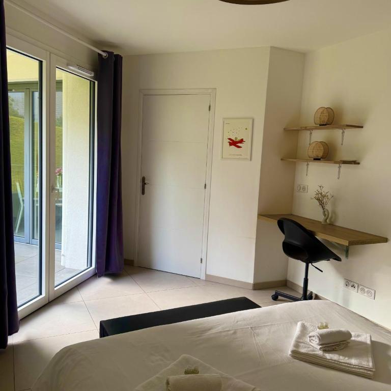 View Point Mountain Lake - One-Bedroom Apartment - 5