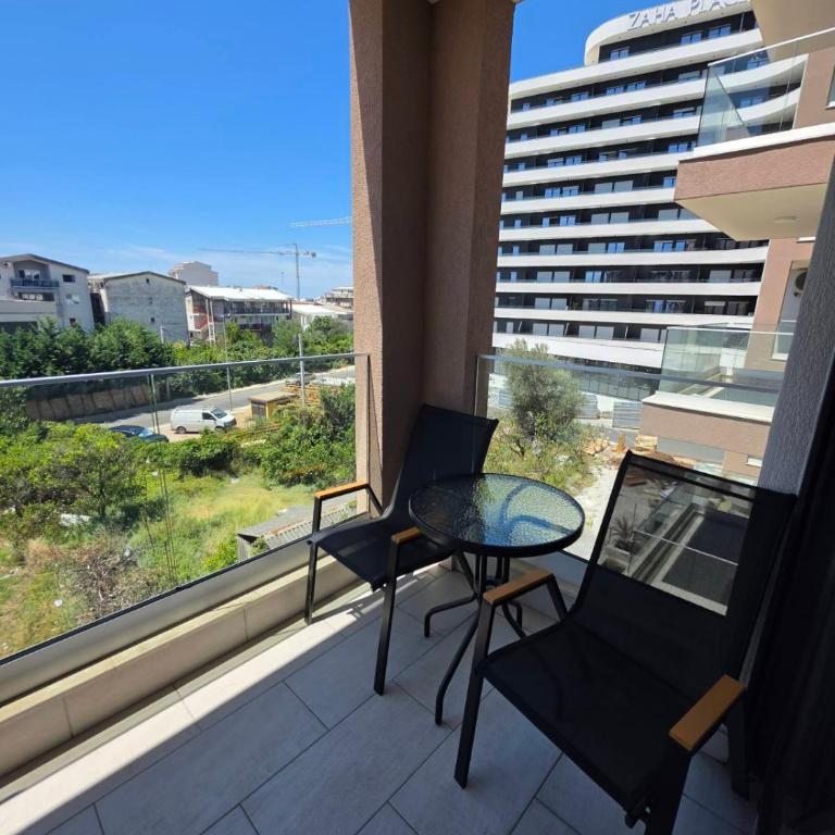 City View Apartment with Parking - One-Bedroom Apartment - 1