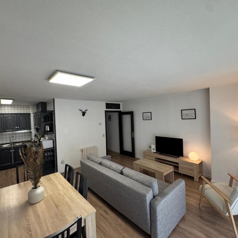 Apartamento Acogedor & Céntrico En Encamp - 6pax l Prober Apartaments - Apartamento de 2 dormitorios con vistas - 40