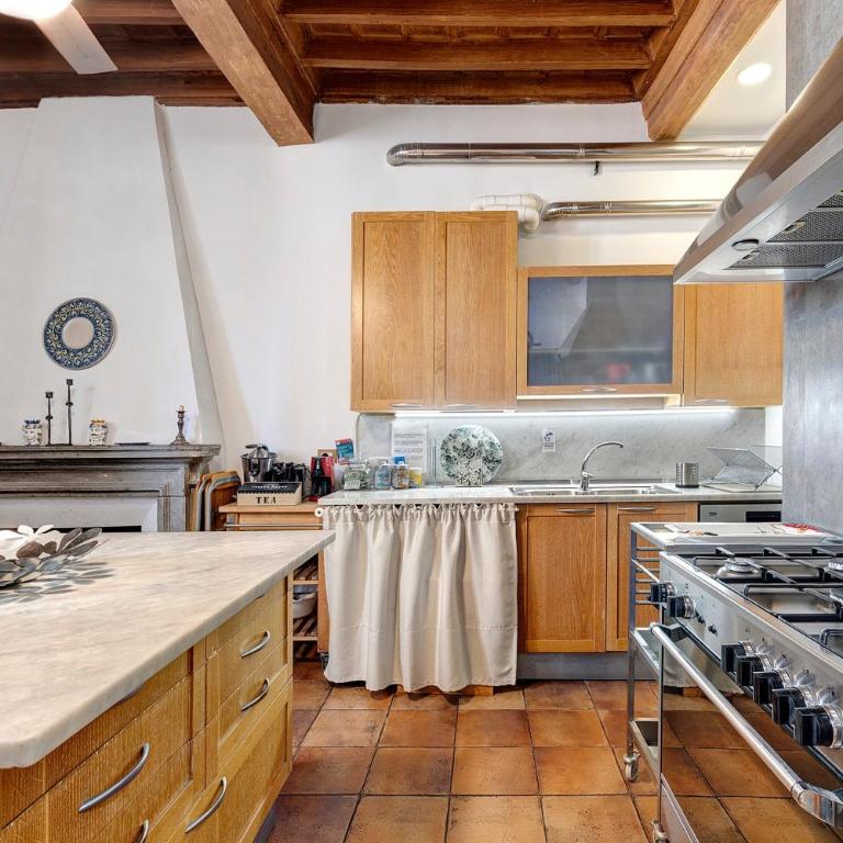Domus Navona - Appartement Supérieur - Vue sur Ville - 12