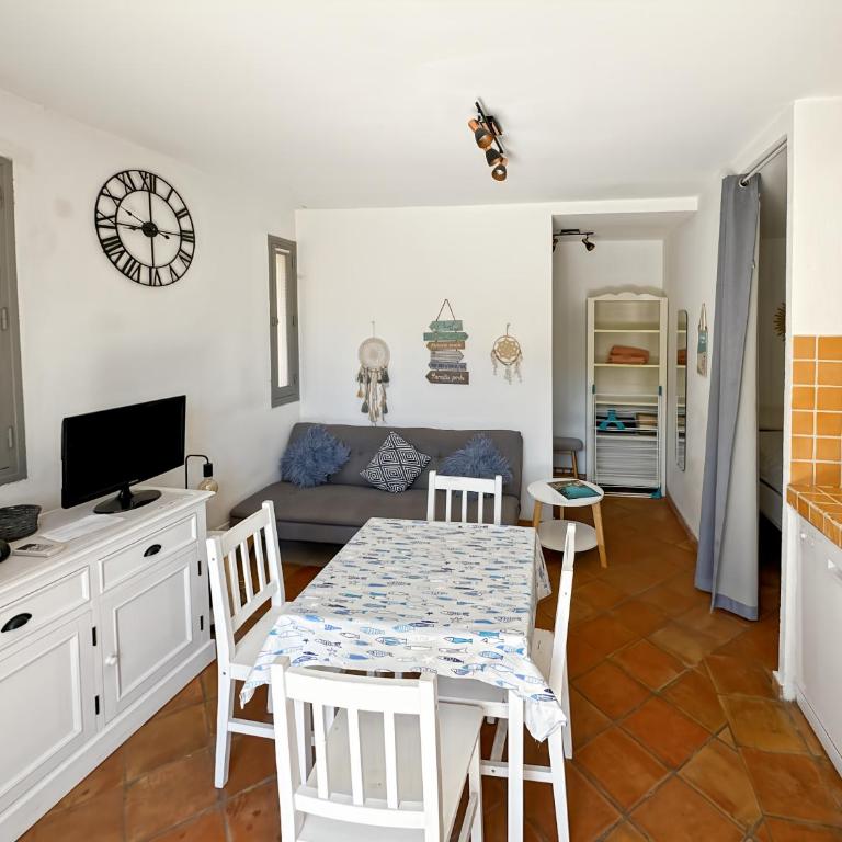 Superbe Emplacement , terrasse et parking! - Apartment mit 1 Schlafzimmer - 5