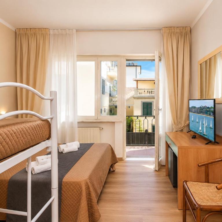 Hotel Stella D'Italia - Camera Quadrupla con Balcone - 7