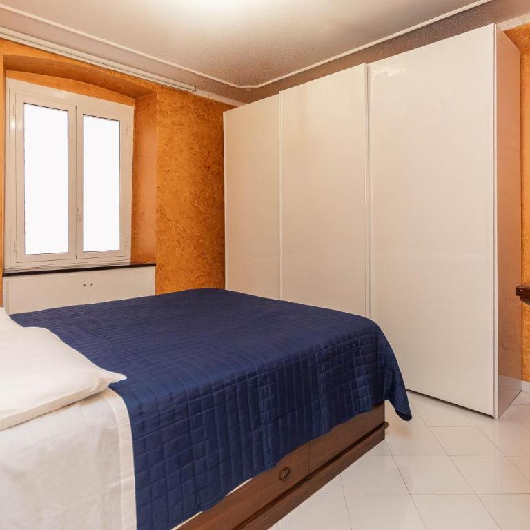 Trilocale - 4 minuti Stazione Treni - Appartamento con 2 Camere da Letto - 2