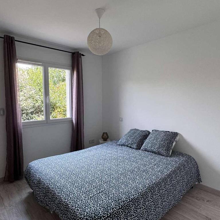 Villa avec piscine, WiFi - 10 pers. - Villa 3 Chambres - 12