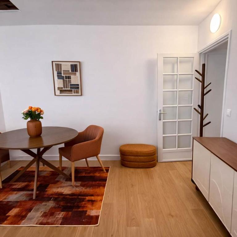 Paris 5 cosy Appartement metro Cardinal lemoine - Studio - 9