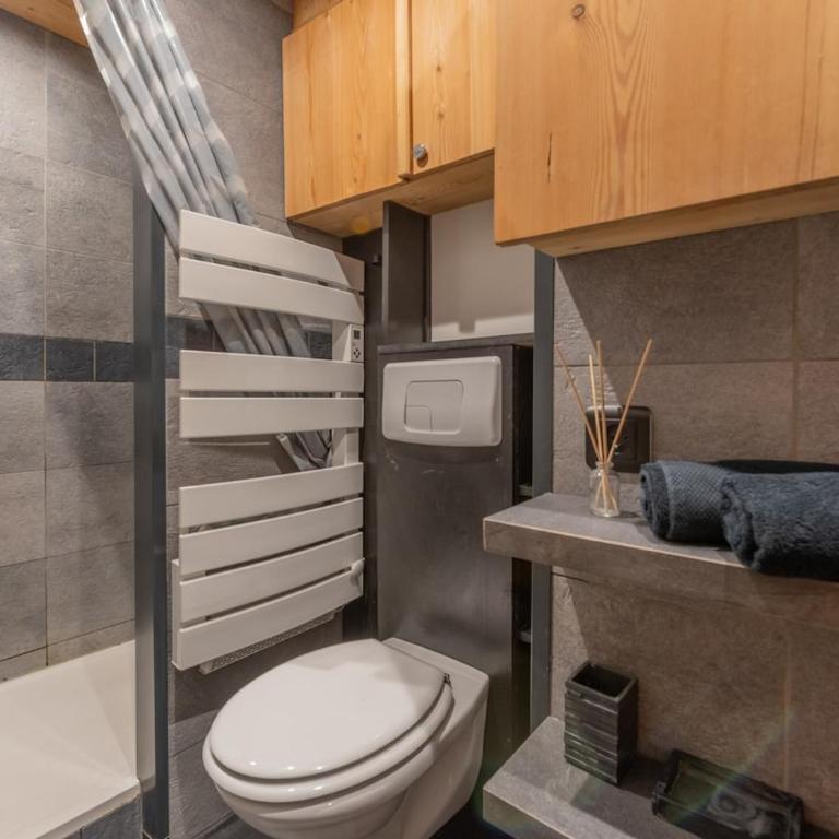 Mountain View Apartment - Chamonix Centre, Free Parking - Studio - Vue sur Montagne - 13