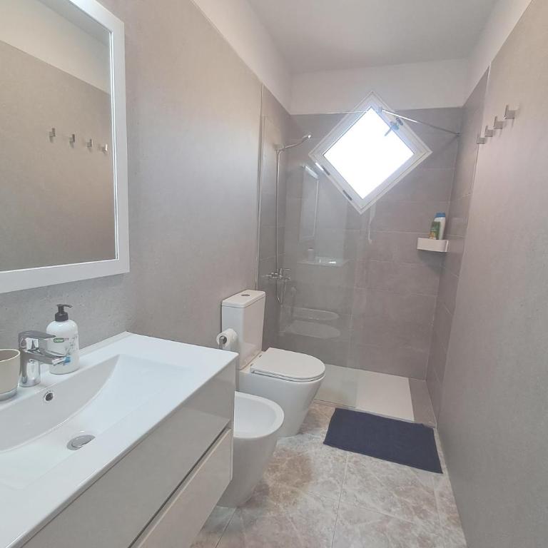 Centric 2 bedrooms Apartment near to the beach - newly renovated bathroom and bedrooms - by TENERIFEHINTS - Appartamento con 2 Camere da Letto - 9