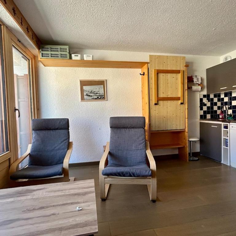 Cozy chalet slopes Balcony - One-Bedroom House - 3