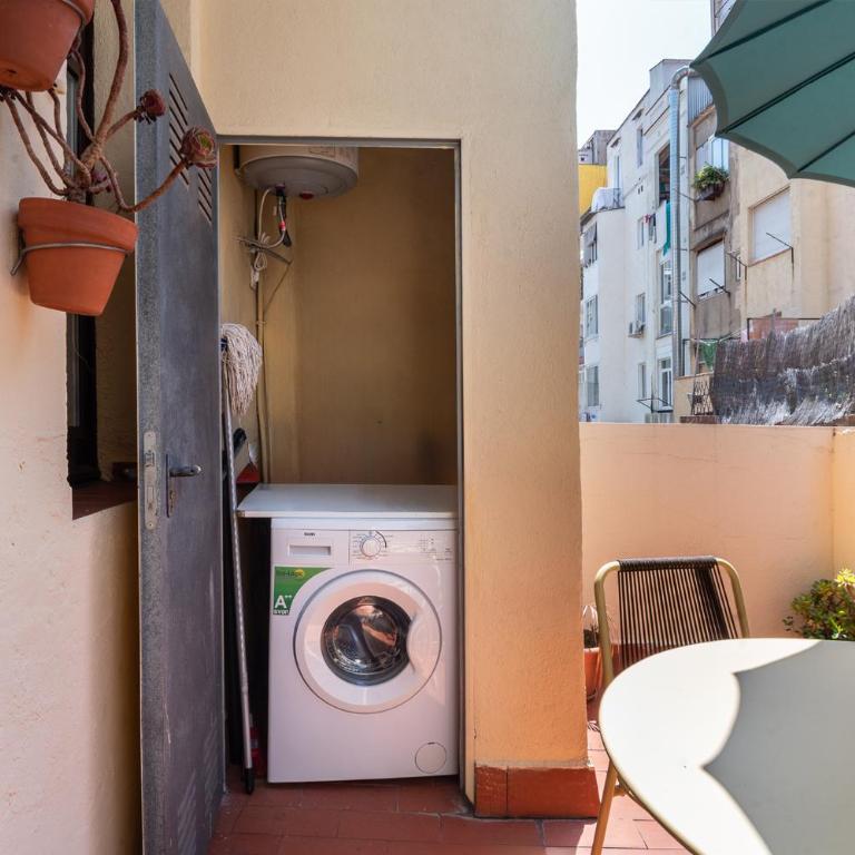 Sunny Terrace Apartment in Gracia, Barcelona - Local Lifestyle - Apartamento de 2 dormitorios - 23