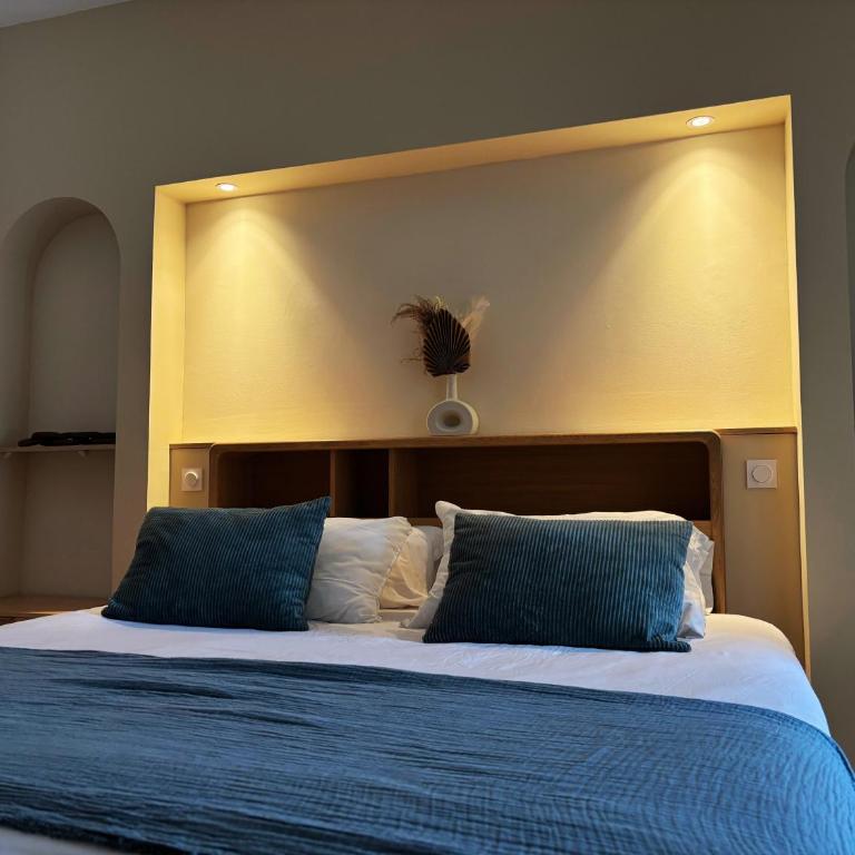 Adonis Sanary Grand Hôtel des Bains - Chambre Triple - 4