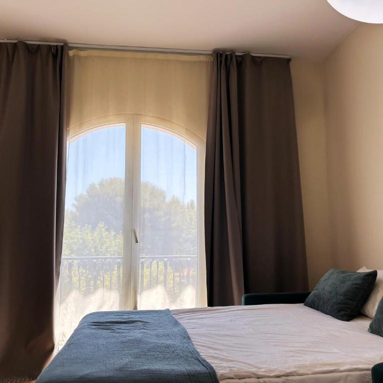 Adonis Sanary Grand Hôtel des Bains - Chambre Triple - 15
