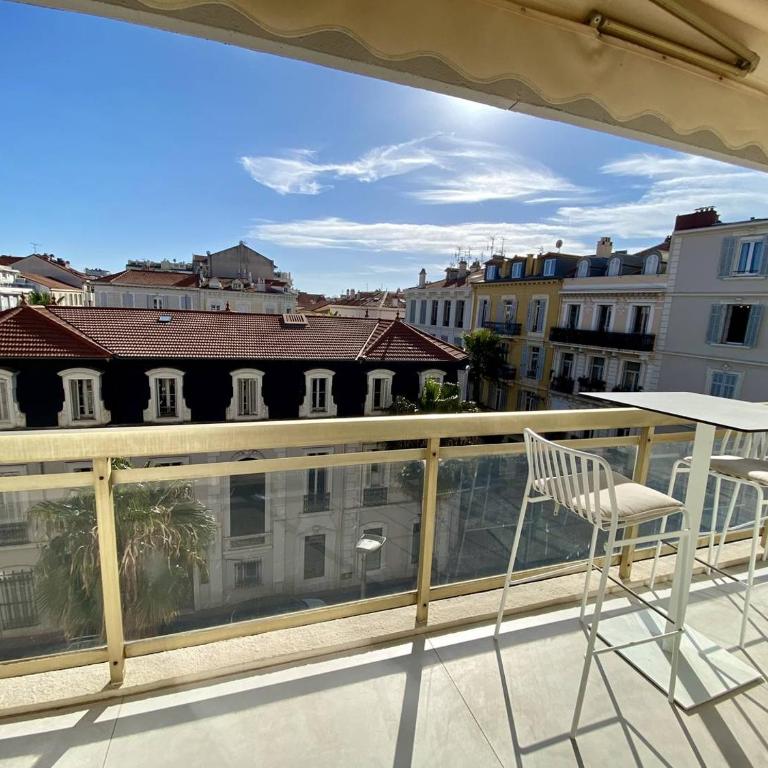 Cannes - Banane - 3P Lumineux avec terrasse et vue dégagée sur la ville - Appartement 2 Chambres avec Balcon - 1