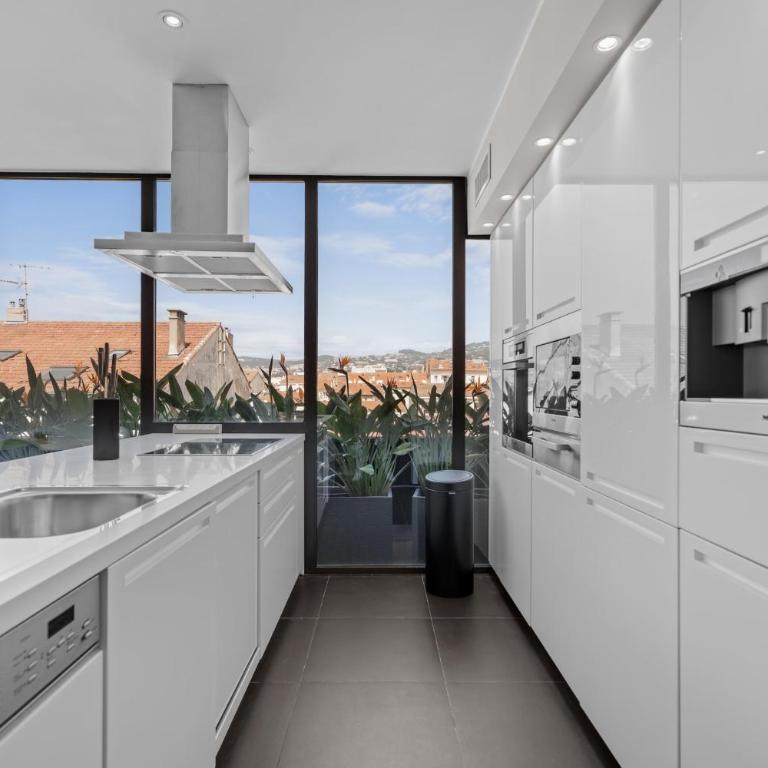 REF 905 - Cannes Centre - Penthouse à louer - Appartement - 6