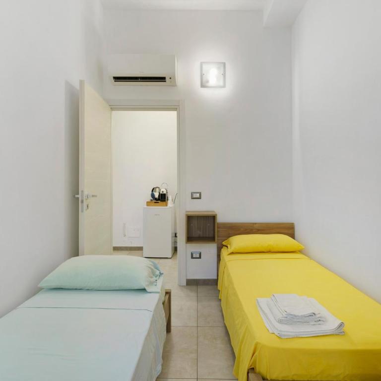 Maison Vivian Rooms - Two-Bedroom Deluxe Apartment with Balcony - 16