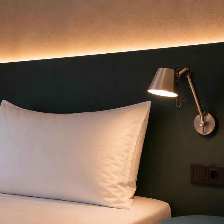 Hôtel Les Loges - Chambre Lit King-Size Standard - 6