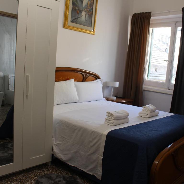Genova Antica - Double Room with Private Bathroom - 10