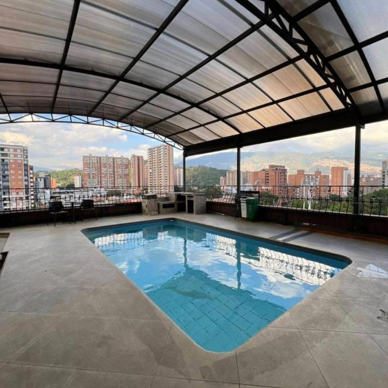 Emerald Terrace - Double Room with Shared Bathroom - 7