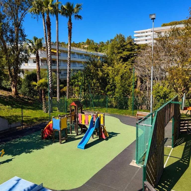 Charming stay for 4, Sea view, pool in Cannes - Appartement 2 Chambres - 36