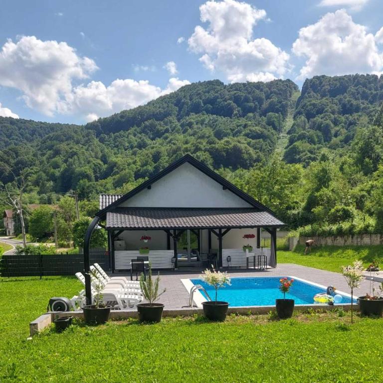 Vikendica Lohovo - Kuća sa 3 Spavaće Sobe - 1