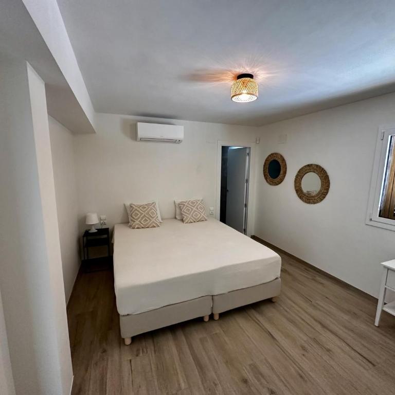 Villa Las Dos Rocas - Casa - 92