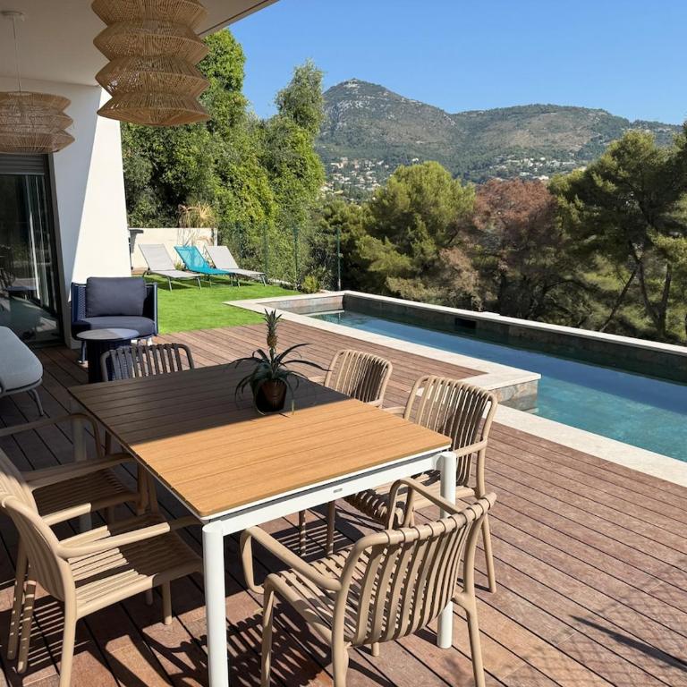 Prestige Villa - Swimming pool - View - Elevator - Villa - 19