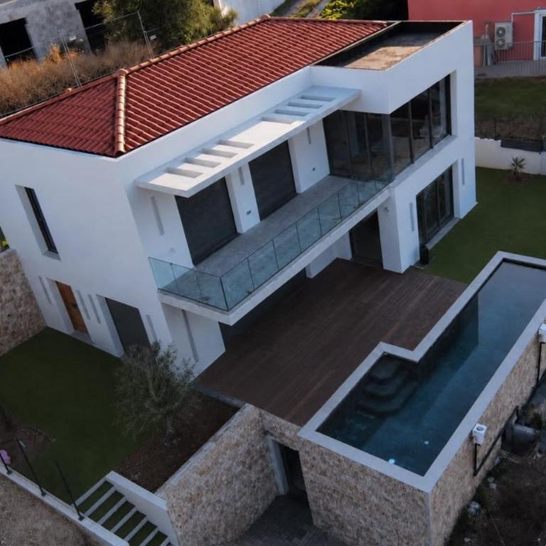 Prestige Villa - Swimming pool - View - Elevator - Villa - 31