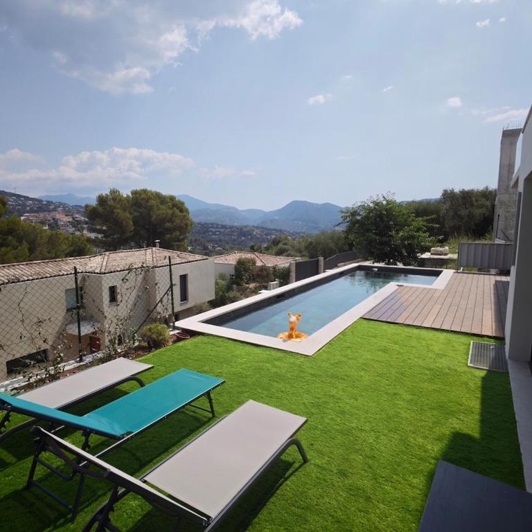 Prestige Villa - Swimming pool - View - Elevator - Villa - 50