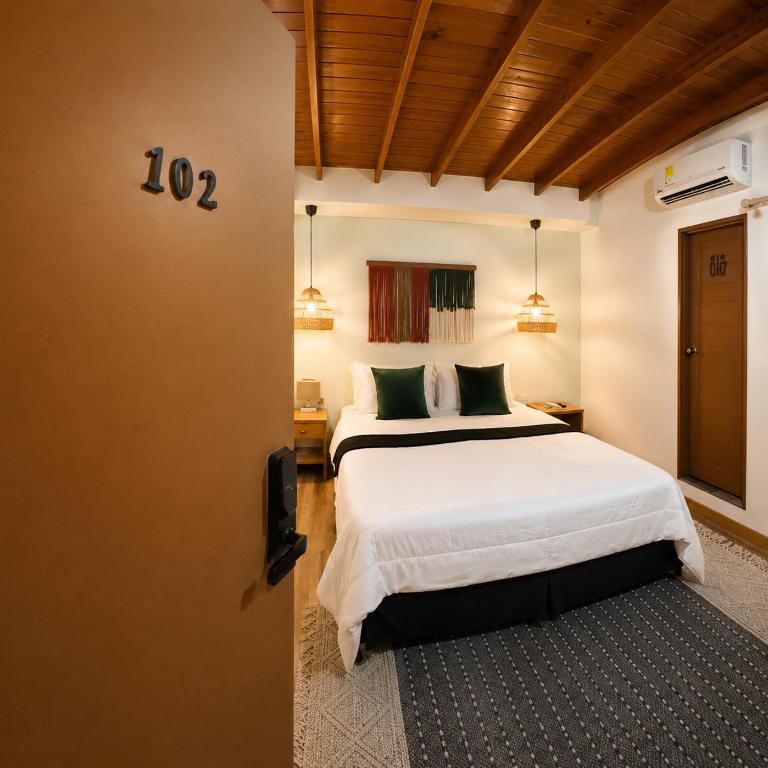 Luum Guest House Manila - Standard Queen Room - 3