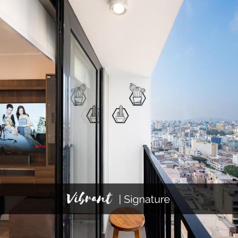 Artline Apartments by Vibrant - One-Bedroom Apartment with Balcony - 33