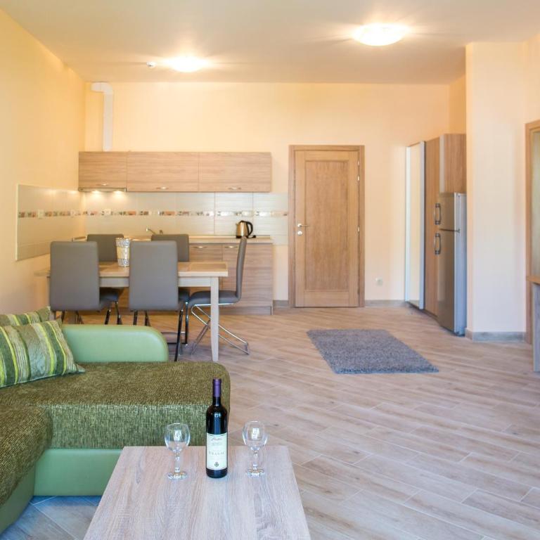 ApartHotel Belvedere Residence Becici Budva - Executive Apartman sa 1 Spavaćom Sobom, Terasom i Pogledom na More - 5