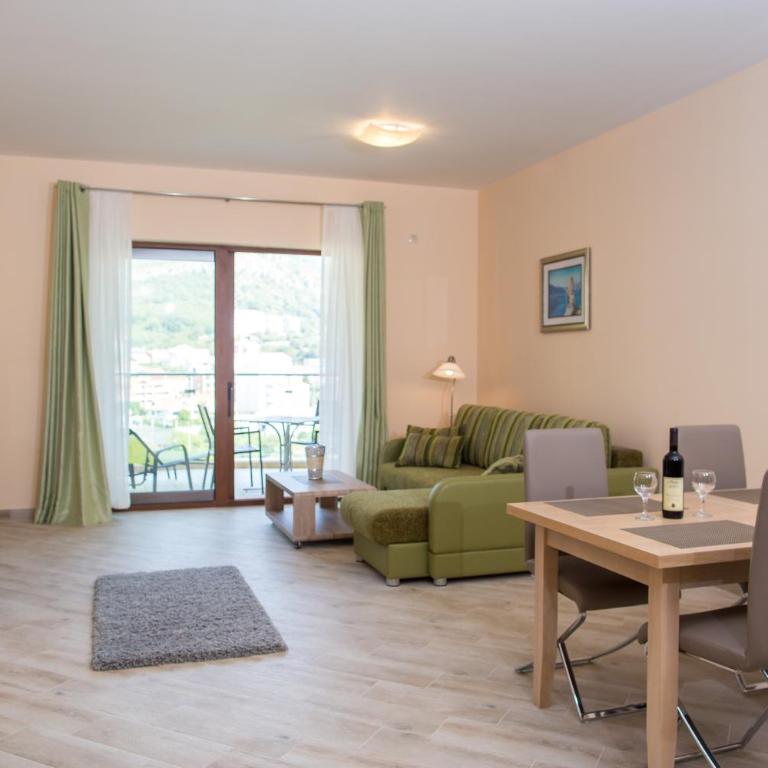ApartHotel Belvedere Residence Becici Budva - Executive Apartman sa 1 Spavaćom Sobom, Terasom i Pogledom na More - 6