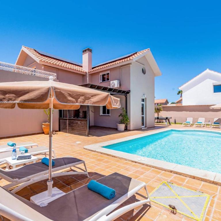Villa Michelle by Villa Plus - Villa - 18