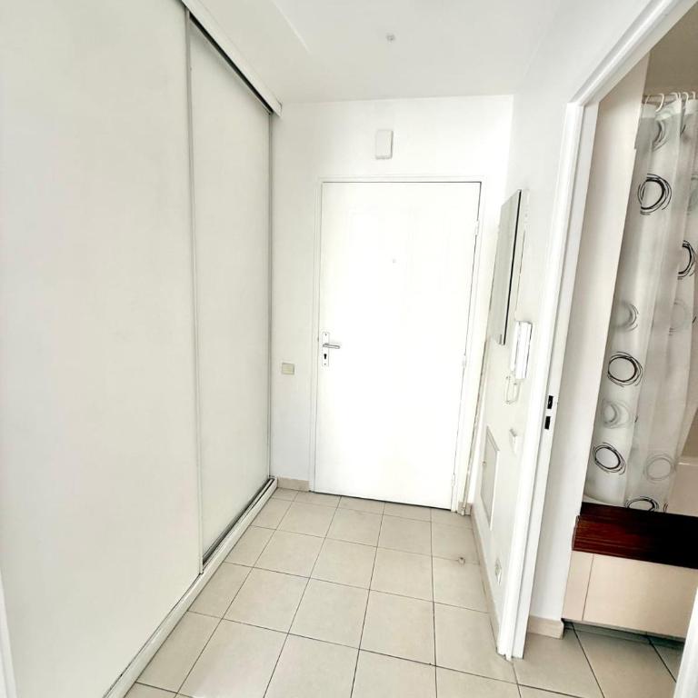 Antibes - Studi 2 personnes - Parking - Piscine - Climatisation - Studio - 9