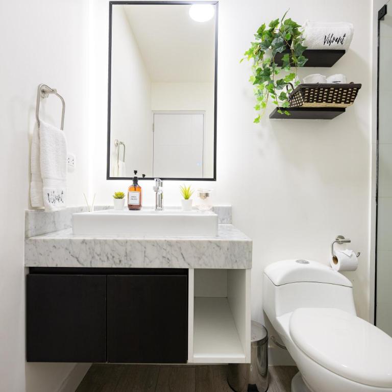 Artline Apartments by Vibrant - One-Bedroom Apartment with Balcony - 28